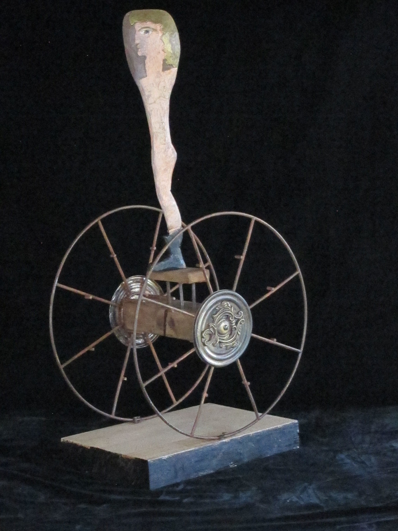 Robert McWilliams sculpture, Spoon Charioteer