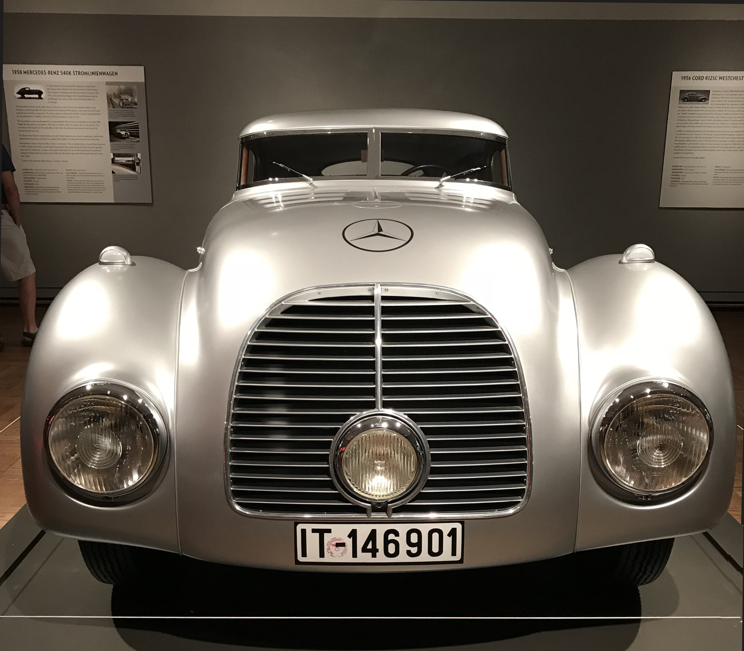 1938 Mercedes-Benz 540K Stomlinienwagen